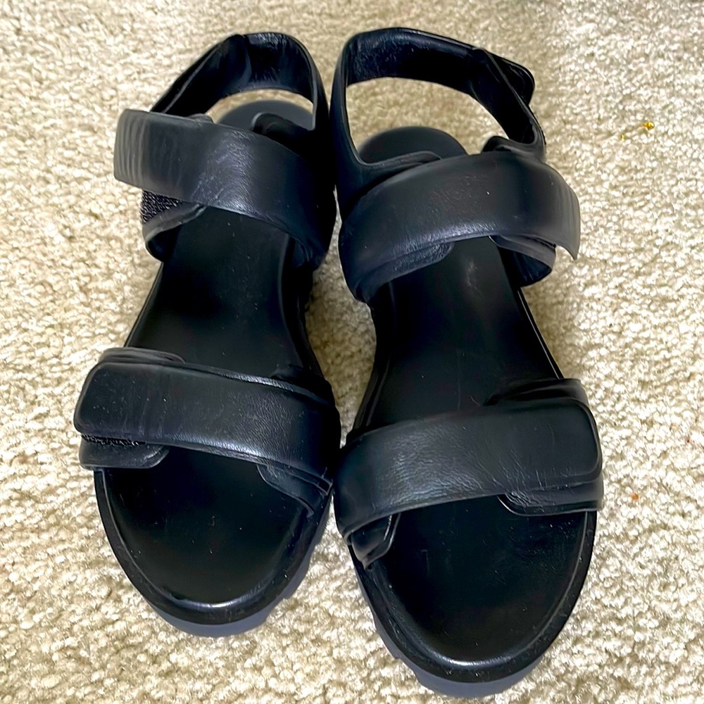 & other stories dad sandals (black Sz 6)